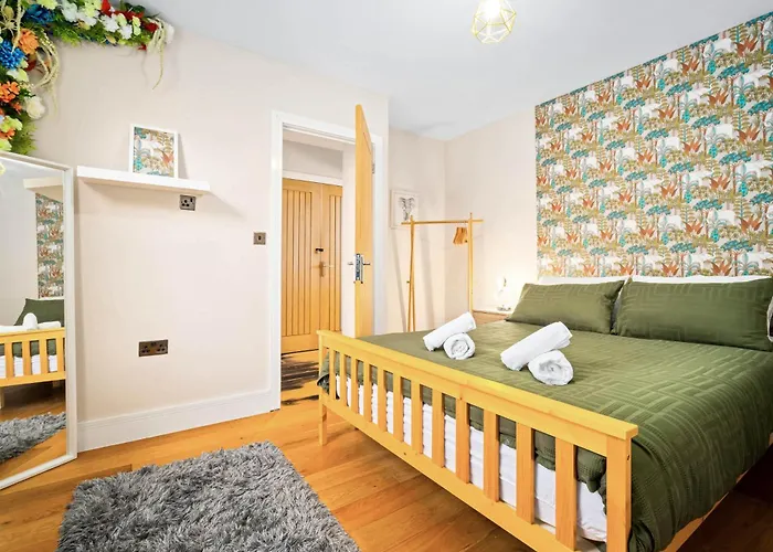 Down To Earth 1 Bedroom Apartment Jewellery Quarter Birmingham - Free Parking